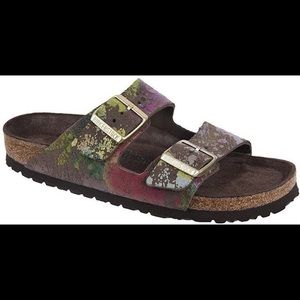 Birkenstock’s Floral Crush